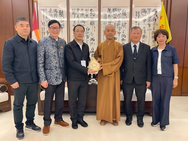 铜韵连两岸 文脉共传承 朱炳仁大师第29次赴台出席第18届两湖论坛 