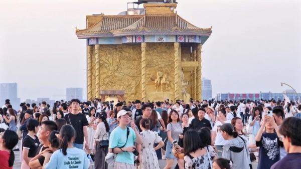 制香囊、赏非遗、抽豪礼…… 相约宇宙万家丽玩转浓情端午！ 