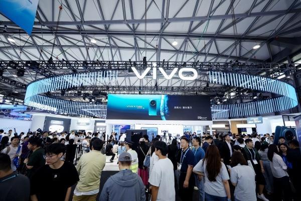 手机即工作站：MAXHUB × vivo X Fold6 解锁高效开会新方式
