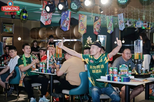 青岛啤酒球迷派对引爆济南站  