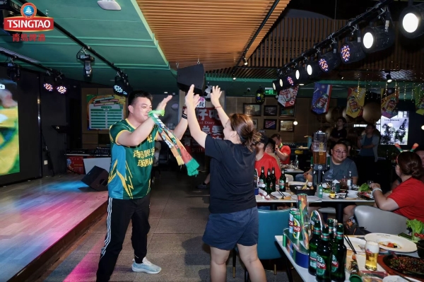 青岛啤酒球迷派对引爆济南站  