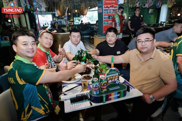 青岛啤酒球迷派对引爆济南站  