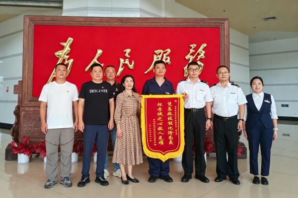 黄金6分钟，一场与死神的赛跑：国贸员工上演“教科书式”极速救援 