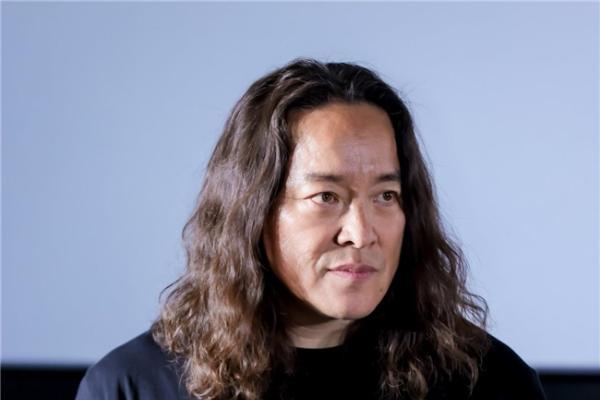 《北回归线以北》首映圆满落幕 房车旅途解锁人生百态 