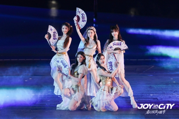 佳能携手无忧传媒“JOY in CITY”盛典电影机讯道化方案落地户外直播