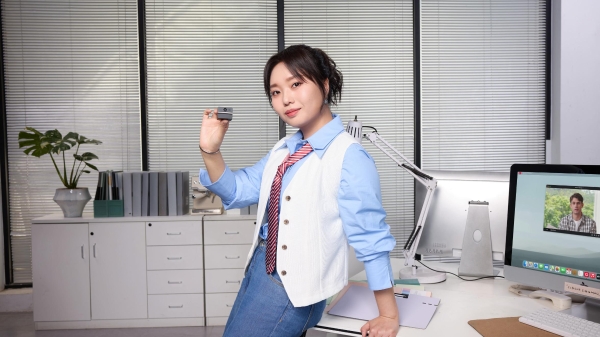 李雪琴推荐的会议神器来了！创新翻折设计，寻影 Meet Flip 首发仅 599 元 