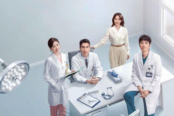 《问心2》开播：赵又廷毛晓彤金世佳重聚，再叩医者仁心 