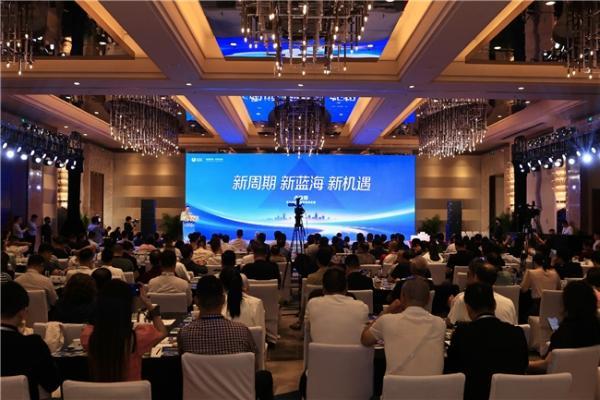 秦朔卢俊卿共话民企新周期，第十四届独角兽嘉年华在郑州举行 