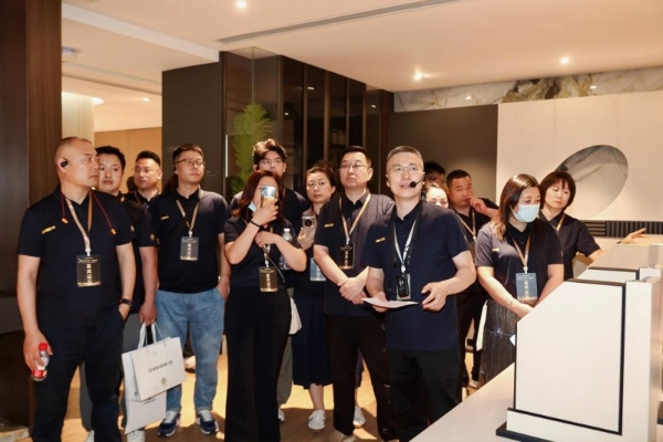 40+同行AI，门道致到｜金迪集团40周年庆典暨品类战略发布会圆满落幕！ 