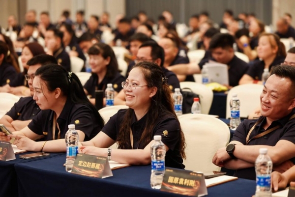 40+同行AI，门道致到｜金迪集团40周年庆典暨品类战略发布会圆满落幕！ 