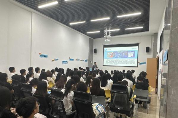 淘宝、拼多多、抖音之后，品牌增长的下一个红利场在哪？答案是校园