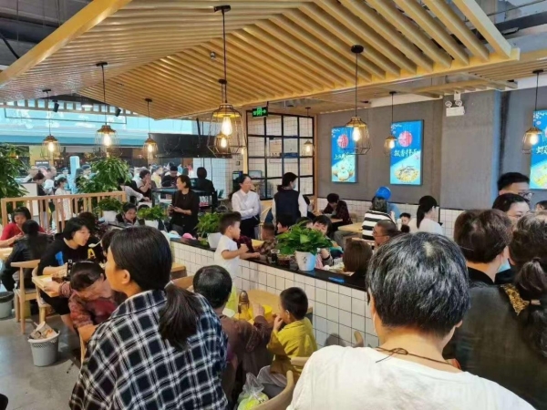 生煎界的逆行者，阿三生煎：慢一些，不为赶路，只为感受
