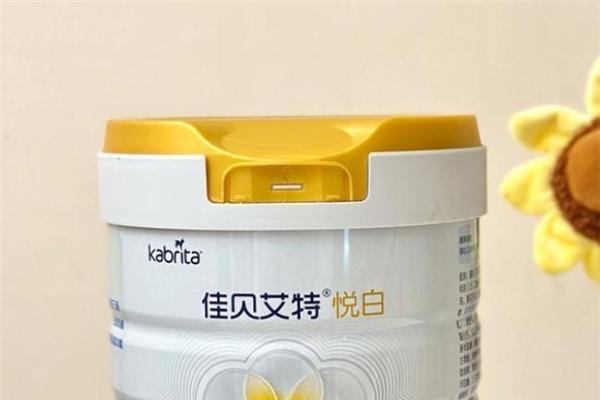 蓓康僖好还是佳贝艾特悦白好？热门羊奶粉多维度对比