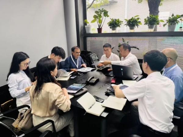 信然与迪拜客商达成意向合作 助力40亿美元海外算力数据中心项目
