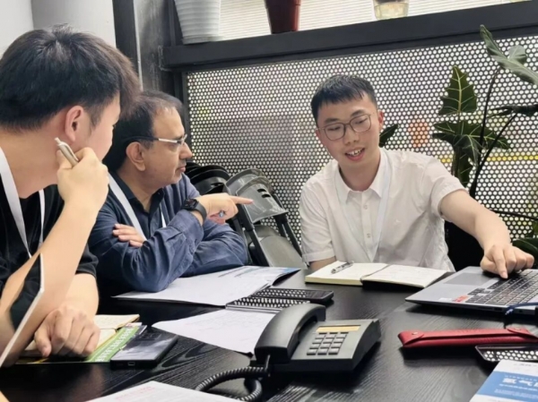 信然与迪拜客商达成意向合作 助力40亿美元海外算力数据中心项目