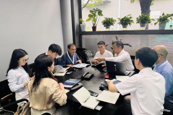 信然与迪拜客商达成意向合作 助力40亿美元海外算力数据中心项目