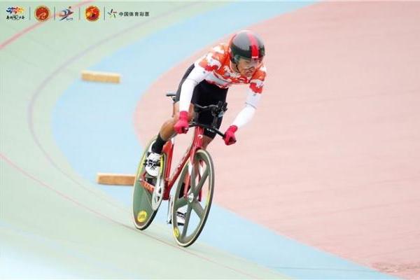 青春旋律澎湃激昂 青年车手从河北骑向未来 