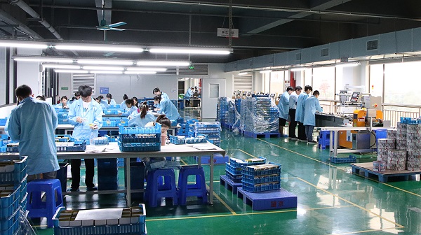 广东望京卡牌——方寸磨锋凝匠意 精工立范领潮行 