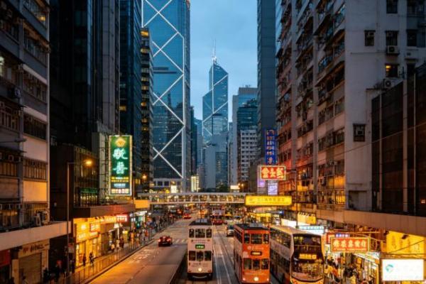 香港专才申请中介怎么选？2026寰行盛世打造优质办理方案 
