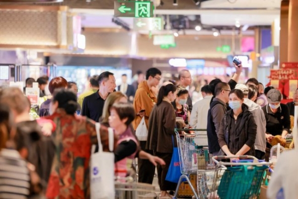 618华润万家华南20店焕新齐开，品质实惠再升级 