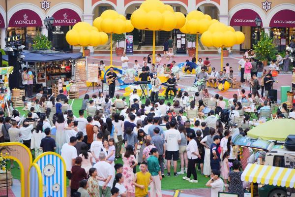 成都FV佛罗伦萨小镇“柠檬派对”以意式夏日漫游，焕新城市消费场景 