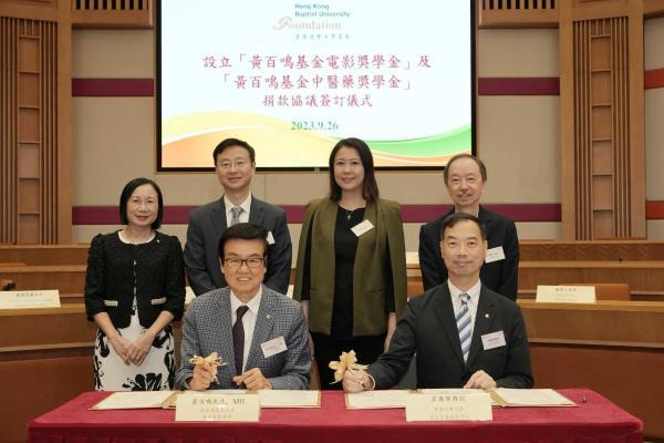 八十岁黄百鸣低调行善多年 他等一个机会，继续照亮社会 