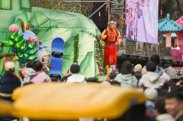 打造 “心动目的地” 新生态，抖音生活服务重写酒店景区增长逻辑 