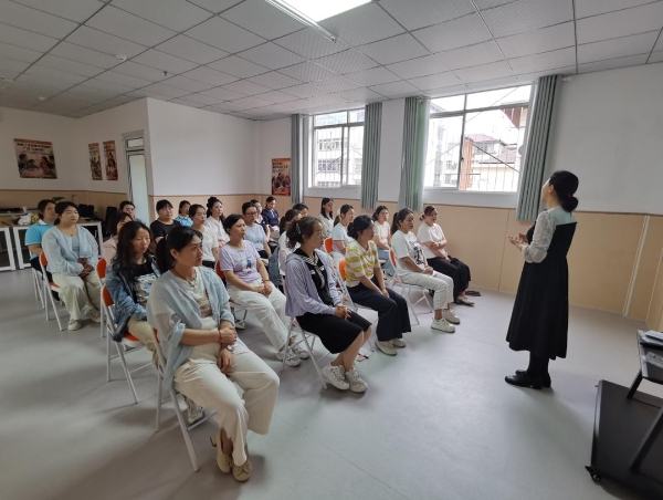14年后，她再次选择晋级：从学生托管到老年托管，一场关于“爱”的接力 