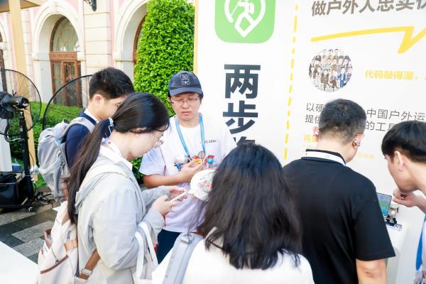 千万开发者共同耕耘，鸿蒙星光大道照见一片繁盛的本土创新生态