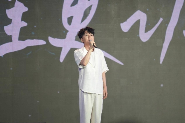 乡村振兴万里行走进广西灵山，荔枝之夜点亮千年荔乡！