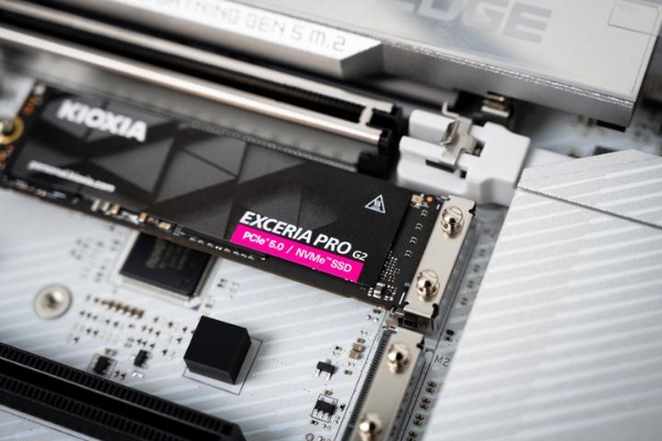 旗舰级PCIe 5.0固态实测，铠侠VE10最值得选购 
