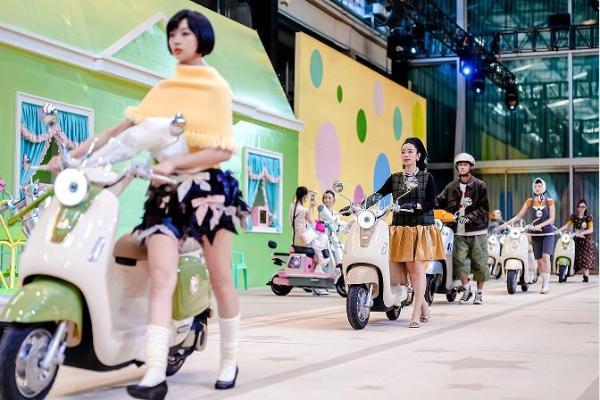 霸屏全网！爱玛携手欧阳娜娜，重新定义年轻骑行美学 