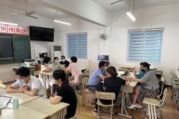 上海中考复读学校竟然变得抢手，报名靠预约 