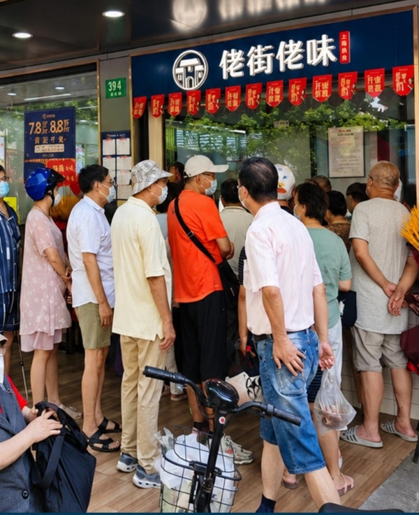 从酱鸭到手撕鸡，佬街佬味如何用70余款熟食回应上海家庭日常餐桌需求 