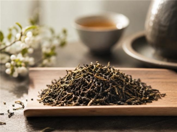 健康标签泡沫退潮，年轻人为何重新爱上了一杯茶？ 