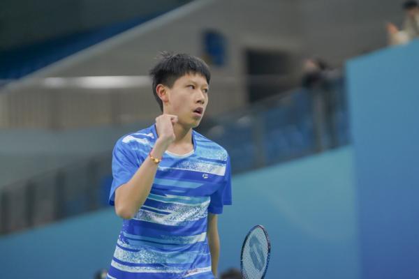 国羽亚青赛凯旋 | 重庆佛雷斯小将洪天岳勇夺男单金牌 
