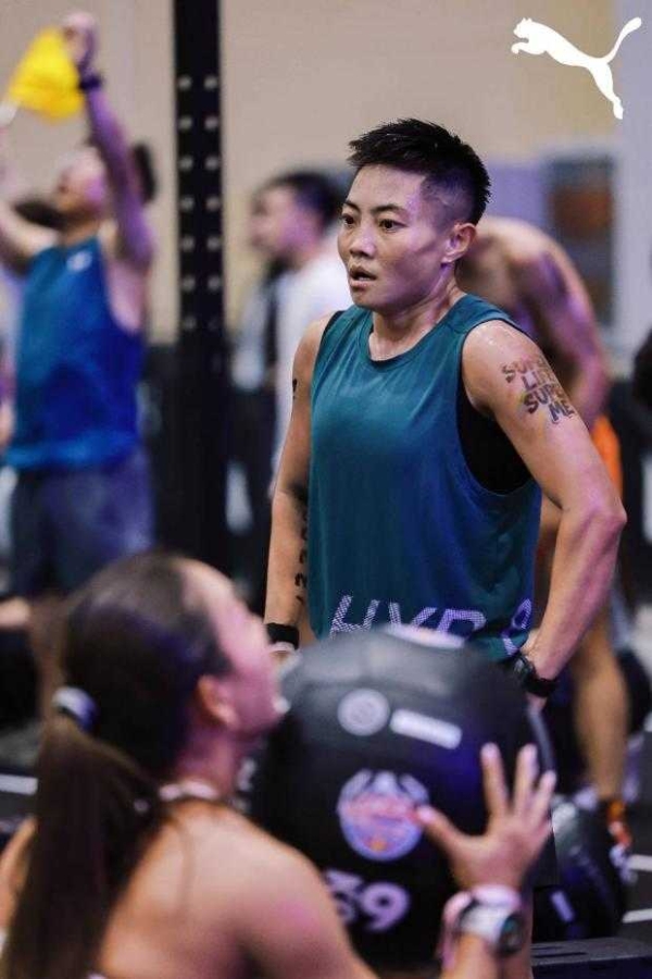 “绿色风暴”席卷杭州HYROX赛场，  彪破精英HYROX定制版全新配色成为领奖台新宠。