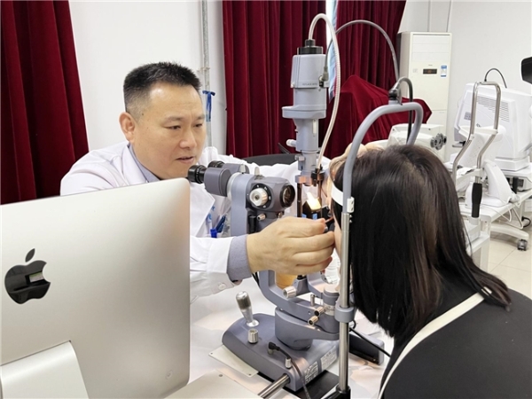 青岛地区近视手术术前检查注意事项：设备可以一样，看报告的人不一样 