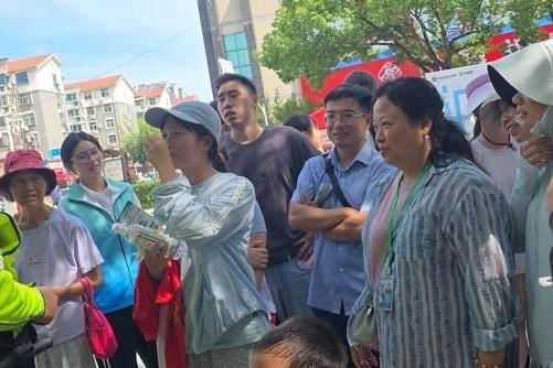 交通安全宣传融入志愿服务场景 九号电动车联合安徽合肥交警开展公益活动 