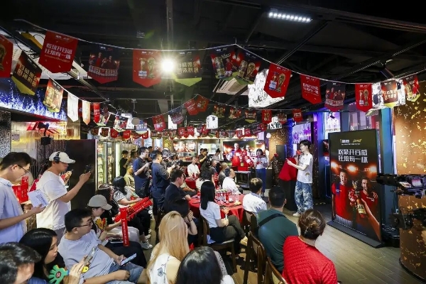 从全球盛事到城市日常：百威集团以Cheers to Bars连接欢庆与增长 