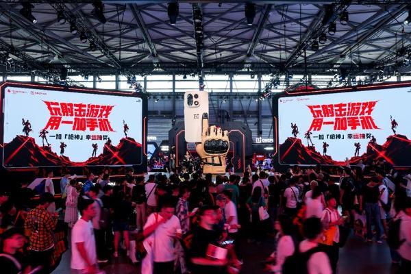 玩射击游戏用一加手机，一加打造 ChinaJoy 最强射击游戏氛围展区 