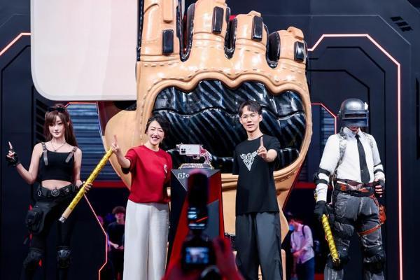 玩射击游戏用一加手机，一加打造 ChinaJoy 最强射击游戏氛围展区 
