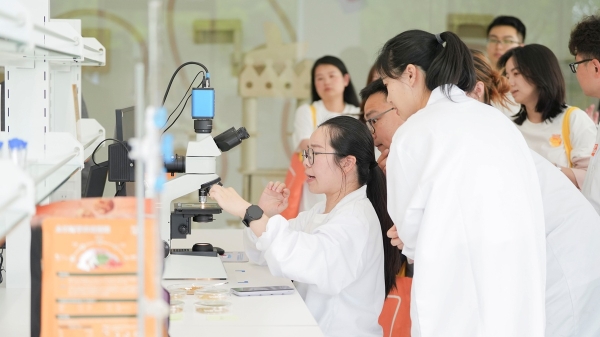 自研工艺写进团体标准！网易严选领衔联合发布国内首个鲜蒸宠粮团标 