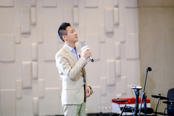 逐冠百年 共鉴恒动｜盛时集团专属晚宴致敬劳力士蚝式腕表百年传奇 