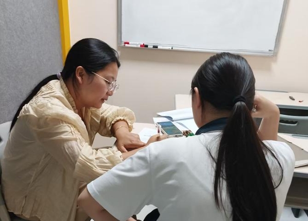 从基础到冲刺，华兴教育重塑学子高考未来 