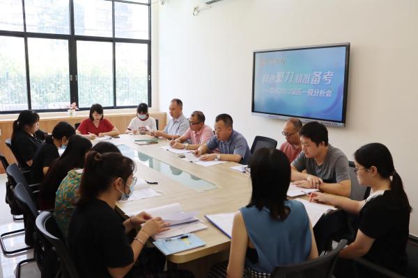 从基础到冲刺，华兴教育重塑学子高考未来 