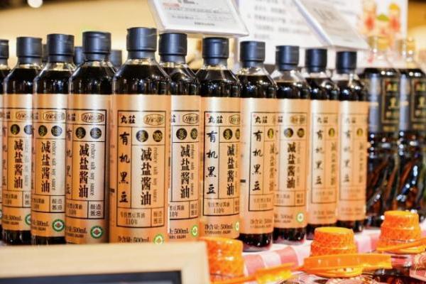 供应链深耕与场景创新双轮驱动，华润万家718周年庆激活夏日品质消费 