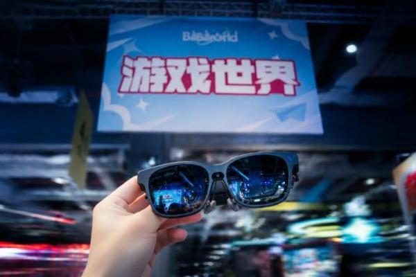 VITURE 携手英特尔登陆 BW 2026，让游戏掌机秒变 174 英寸3D立体巨幕！ 