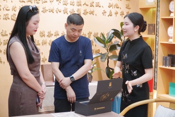 澳门文化界联合总会一行到访华木兰茶文化（深圳）会客厅 