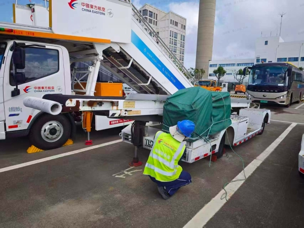台风“巴威”来袭，东航全力做好各项应对工作